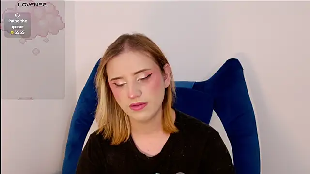 Snapshot of seraphine_star chatting on July 2026 11:17:01 PM seraphine star online show from July 2026 11:17:01 PM