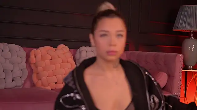 Snapshot of NickyBenz chatting on December 2025 07:21:01 PM NickyBenz online show from December 2025 07:21:01 PM