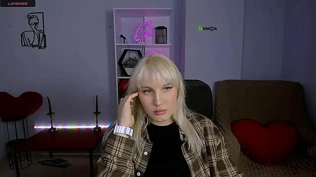 Snapshot of marta_smith chatting on November 2025 08:36:02 PM marta smith online show from November 2025 08:36:02 PM