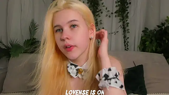 ElizSpieth online show from October 2025 01:24:02 PM