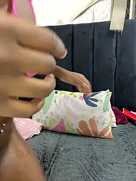 LonelyQueenxx25 online show from February 2026 09:36:02 PM