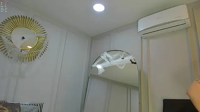 CharlotteBrownn  online show from October 2025 03:18:01 AM