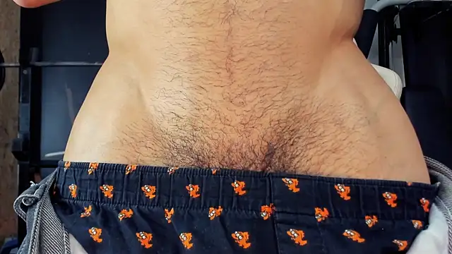 AlessandroKiing online show from May 2026 01:56:01 AM