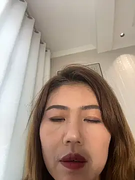 feifei 521 online show from October 2025 12:38:02 AM