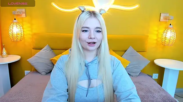 RuthBryant online show from October 2025 08:28:01 AM