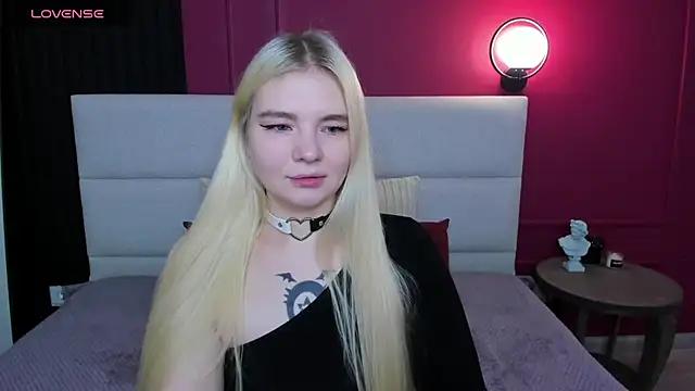 RuthBryant online show from November 2025 12:38:02 AM