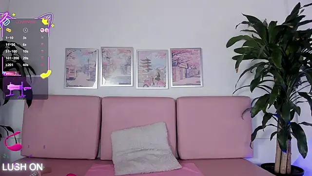 Snapshot of Yumii_sweetgirl chatting on October 2025 12:14:02 PM Yumii sweetgirl online show from October 2025 12:14:02 PM