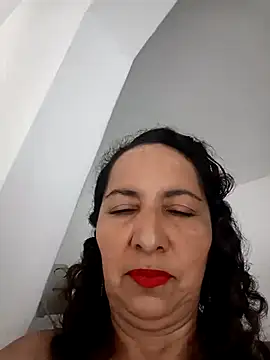 Luna Naughty1 online show from September 2025 06:32:02 PM