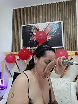 Snapshot of Luna_Naughty1 chatting on February 2026 07:53:02 PM Luna Naughty1 online show from February 2026 07:53:02 PM