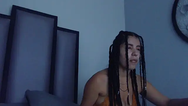 Lucy-23 online show from February 2026 04:17:02 AM