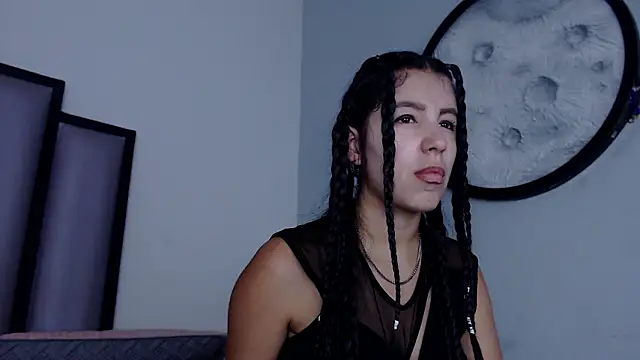 Lucy-23 online show from February 2026 05:37:01 AM