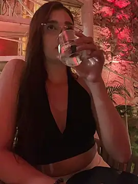 samaantha lux online show from February 2026 01:49:01 AM