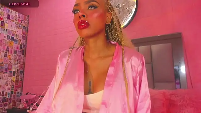 Snapshot of Nicole_Rosales chatting on September 2025 03:06:02 AM Nicole Rosales online show from September 2025 03:06:02 AM