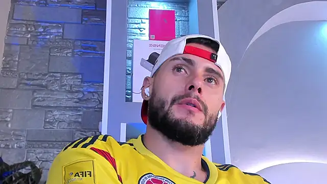 dominic de luca online show from March 2026 08:26:33 AM