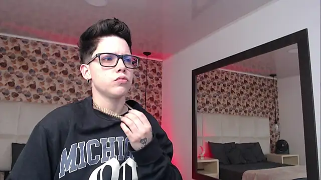 SpencerMontgomery online show from September 2025 07:58:02 PM