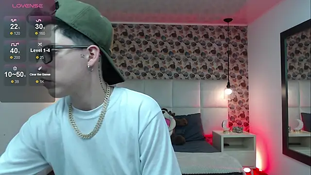 SpencerMontgomery online show from September 2025 07:04:01 PM