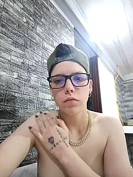 SpencerMontgomery online show from October 2025 04:45:01 AM