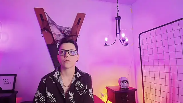 SpencerMontgomery online show from November 2025 07:24:01 PM