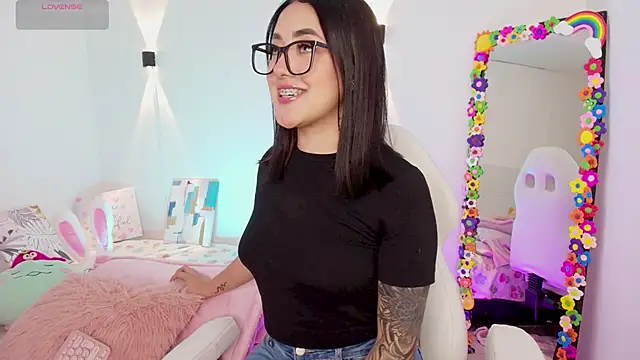 Snapshot of justonecute chatting on October 2025 10:50:02 PM justonecute online show from October 2025 10:50:02 PM