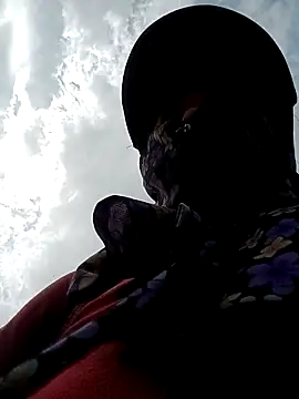 CoMay003 online show from October 2025 07:29:01 AM