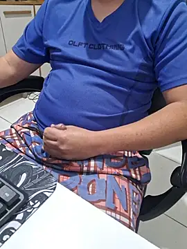 Snapshot of Carloskasado chatting on March 2026 04:07:02 AM Carloskasado online show from March 2026 04:07:02 AM