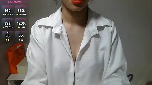 Voyerra g online show from October 2025 03:17:01 AM