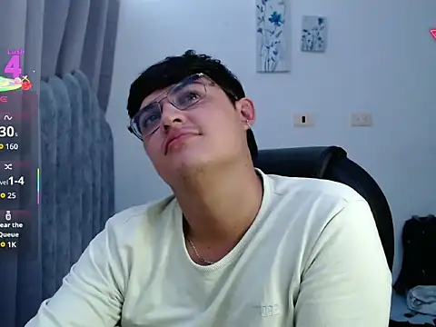 yesitwink  online show from March 2026 03:00:01 AM