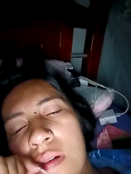 Nika Hot online show from November 2025 10:45:02 AM