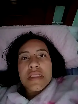 Nika Hot online show from November 2025 01:17:02 PM