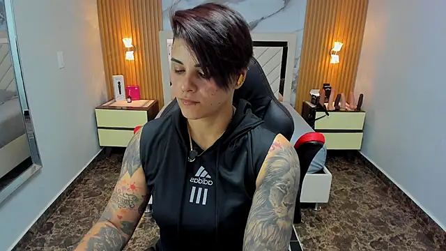 KAROLLJONES1 online show from February 2026 07:29:01 PM