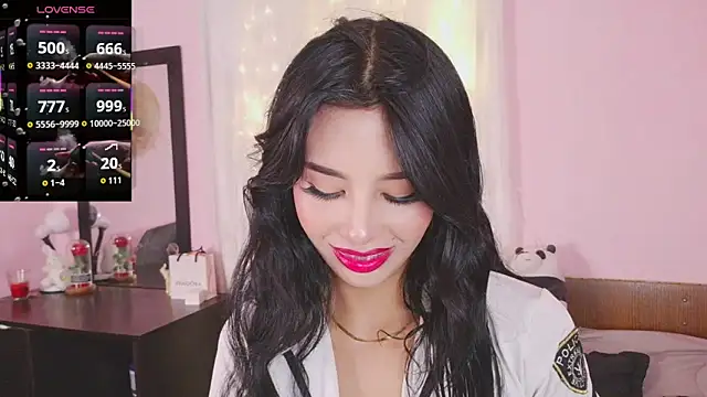 Miss Charlottet online show from April 2026 10:35:02 PM