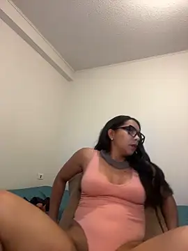 princesaliay online show from April 2026 11:08:01 AM