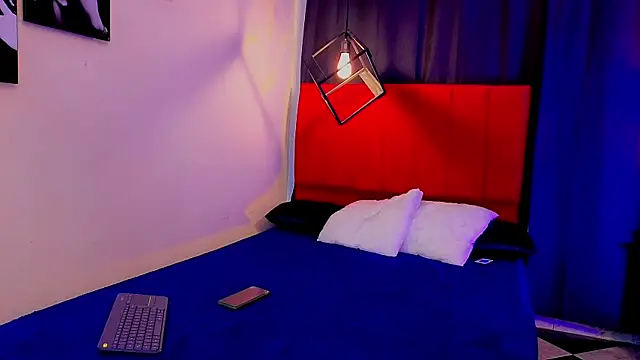 Room 69x online show from September 2025 12:50:01 PM