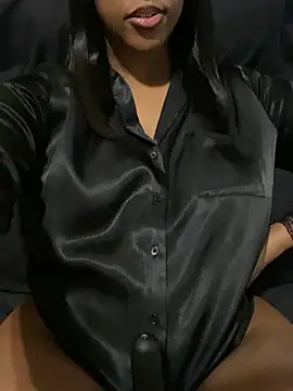 Snapshot of Sipsdoll chatting on February 2026 06:33:02 AM Sipsdoll online show from February 2026 06:33:02 AM