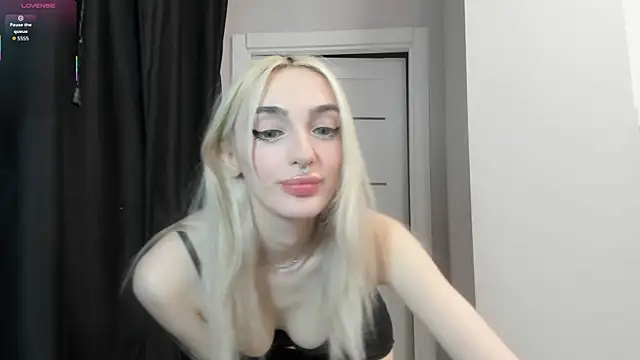 succubantra online show from July 2026 02:23:01 PM