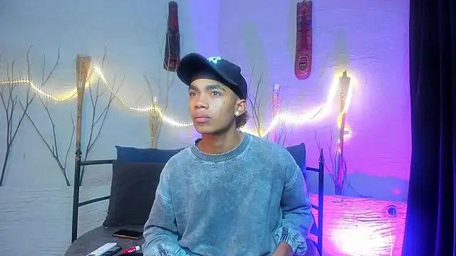 AlanCutee online show from February 2026 12:20:01 PM