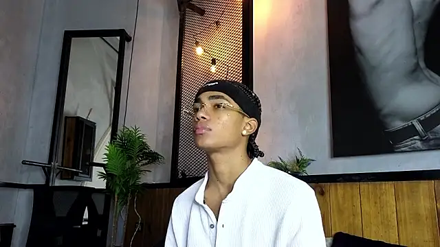 AlanCutee online show from March 2026 03:27:01 PM