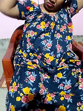 Cute-Swewty online show from October 2025 01:25:02 PM