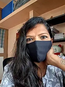 Snapshot of Tamil_Dharani chatting on February 2026 06:56:01 AM Tamil Dharani online show from February 2026 06:56:01 AM