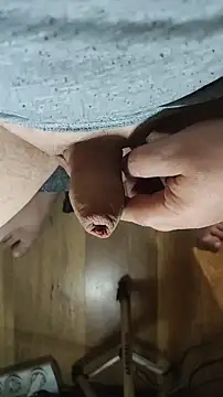 TobyDick13 online show from September 2025 04:42:01 PM