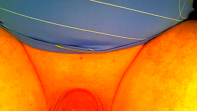 Snapshot of TobyDick13 chatting on April 2026 12:59:02 AM TobyDick13 online show from April 2026 12:59:02 AM