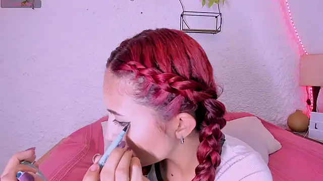 violet belle  online show from November 2025 02:43:02 PM