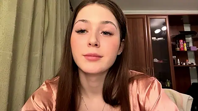 Adel strongwoman online show from March 2026 07:13:02 PM