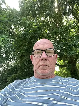 Snapshot of philefc chatting on June 2026 11:51:02 AM philefc online show from June 2026 11:51:02 AM
