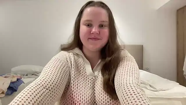 Snapshot of Alice898 chatting on September 2025 06:19:02 PM Alice898 online show from September 2025 06:19:02 PM