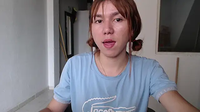 Snapshot of Dolly_Peach_ chatting on September 2025 06:32:02 PM Dolly Peach online show from September 2025 06:32:02 PM