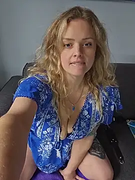 Snapshot of Bridgette03 chatting on June 2026 12:09:02 AM Bridgette03 online show from June 2026 12:09:02 AM