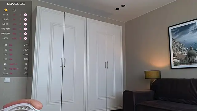 brightrays    online show from June 2026 01:43:02 AM