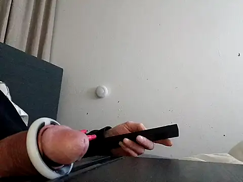 Snapshot of handsome8inchh chatting on March 2026 12:35:01 AM handsome8inchh online show from March 2026 12:35:01 AM