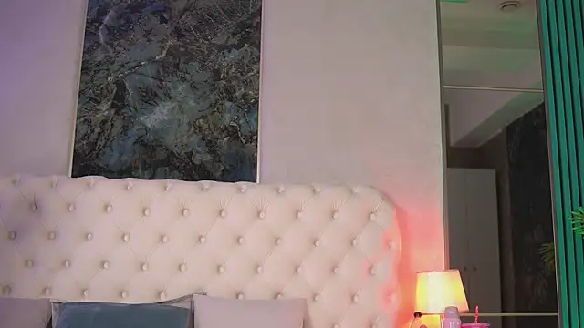 KendraMoon online show from September 2025 03:33:01 PM